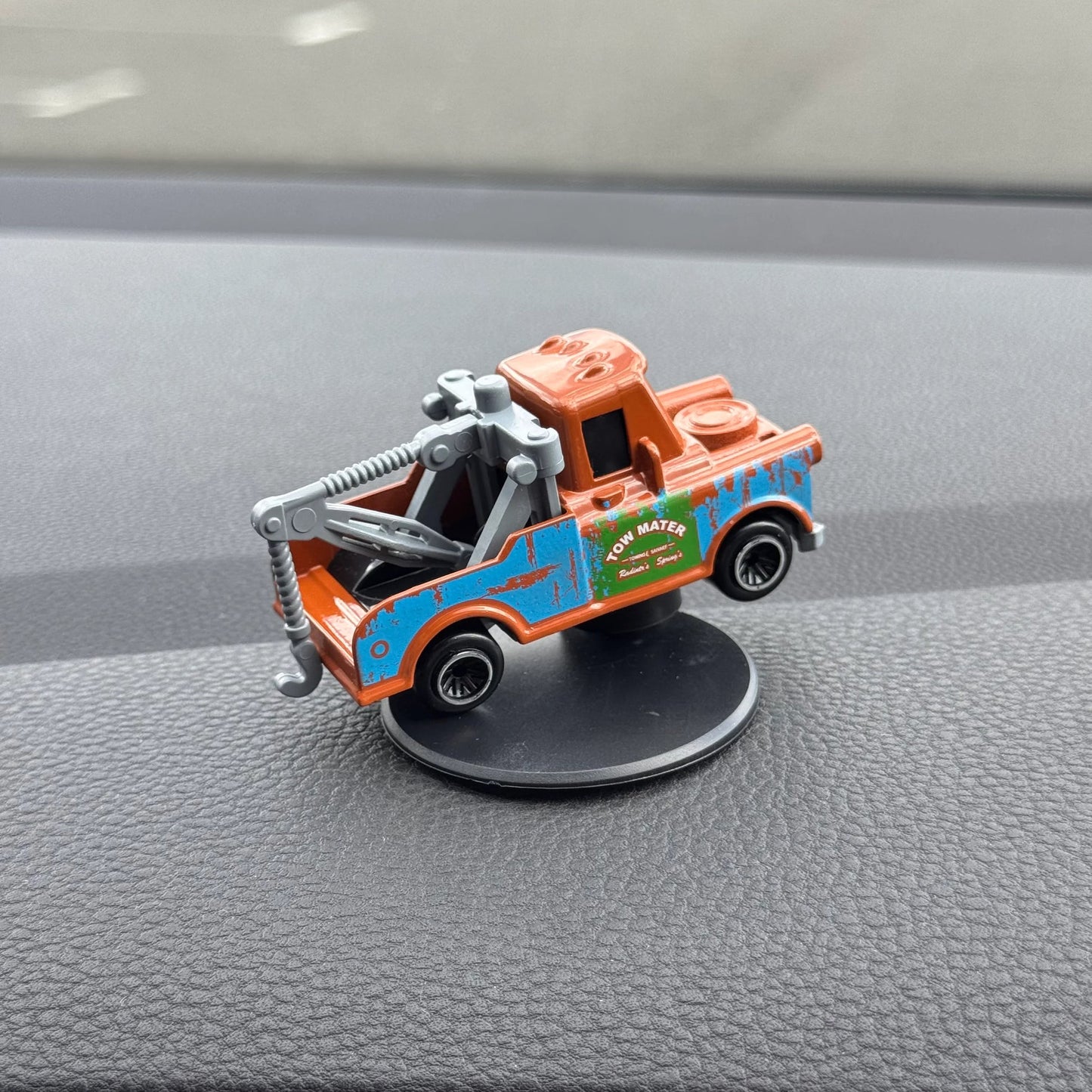 Matt Spinning Dashboard Car
