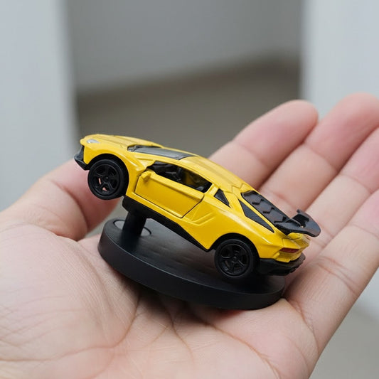 Huracan Spinning Dashboard Car